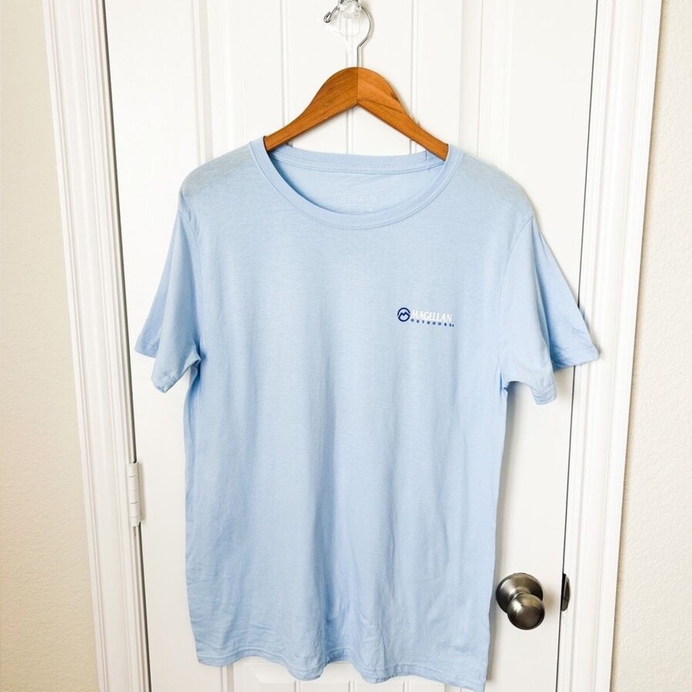 Magellan Outdoors Blue Short Sleeve Tee